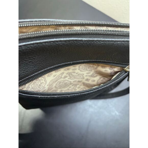 Revive Vintage Co Black Crossbody Bag Adjustable Strap Goldtone Hardware - Picture 9 of 10